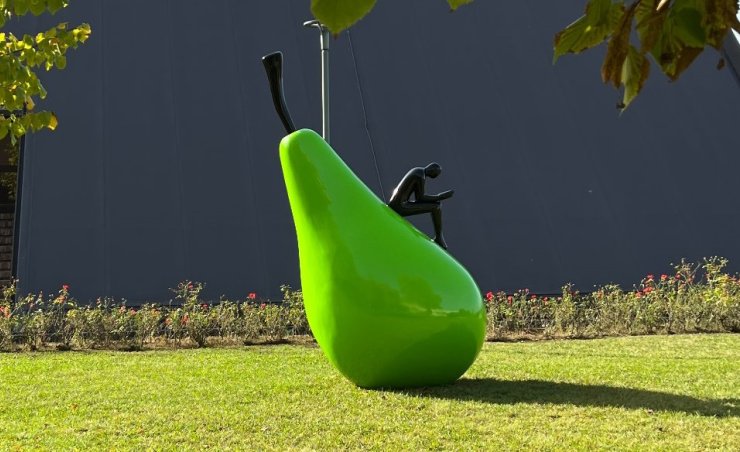 Scultura pera